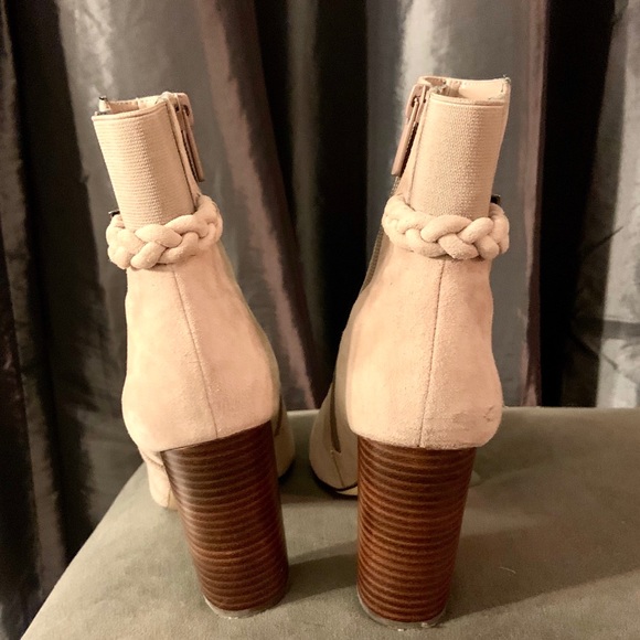 ✨Saks Fifth Avenue - Ankle Suede Booties ✨ - Picture 4 of 6